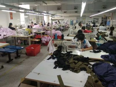 走進(jìn)企業(yè)，暖心回訪——記我校就業(yè)學(xué)生回訪紀(jì)實(shí)之服裝輔料銷售篇